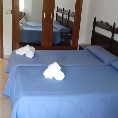 Hostal Entrimena 2 Entrimo Bagian luar foto