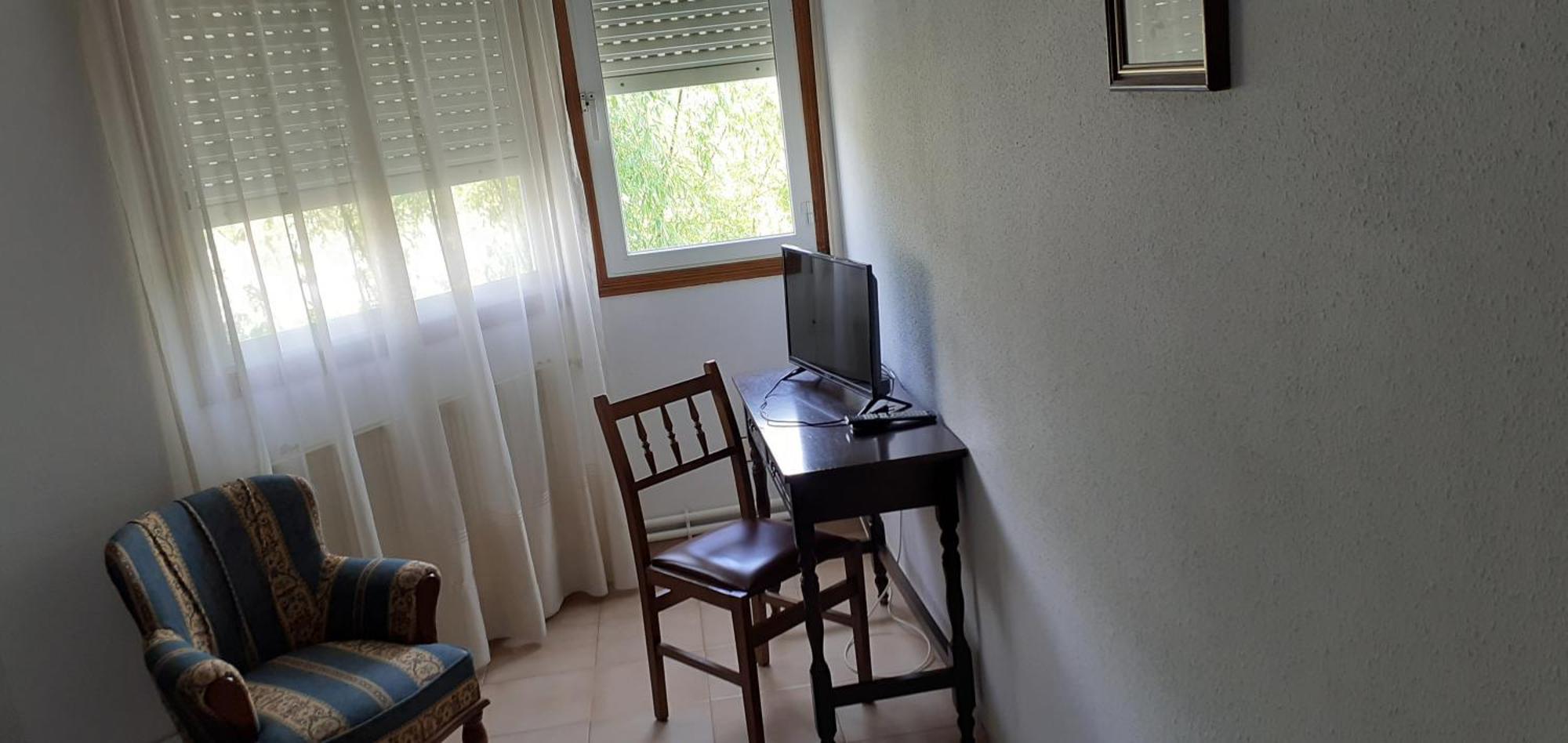 Hostal Entrimena 2 Entrimo Bagian luar foto
