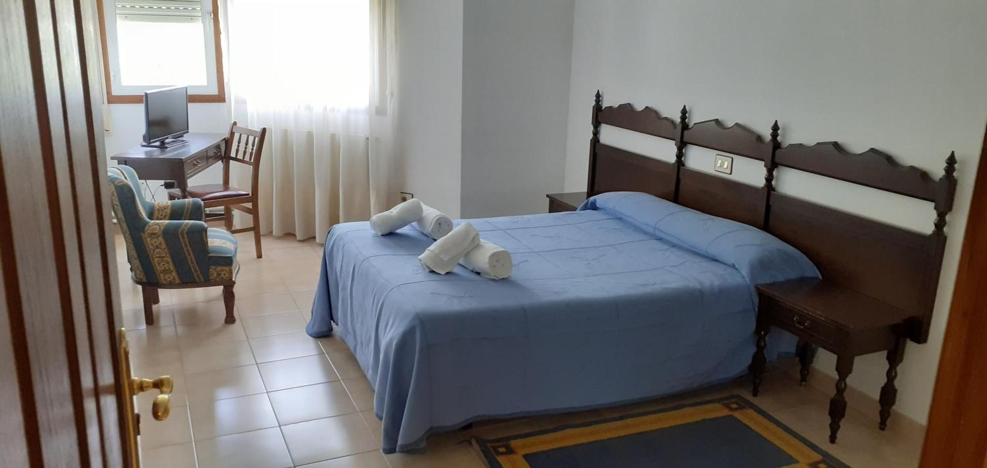 Hostal Entrimena 2 Entrimo Bagian luar foto